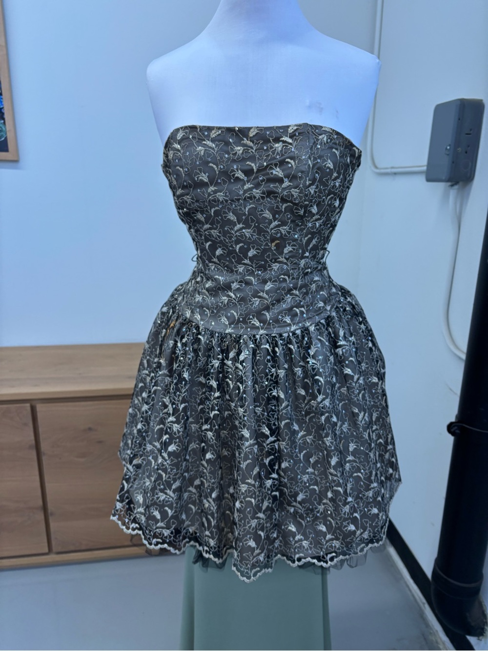 Vintage Jessica McClintock Gold Strapless
Lace Party Dress Size 6P - Picture 3 of 7